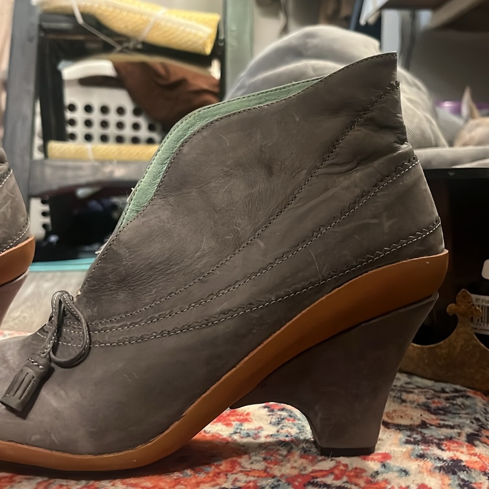 J Shoes ….Lulu size 8.5